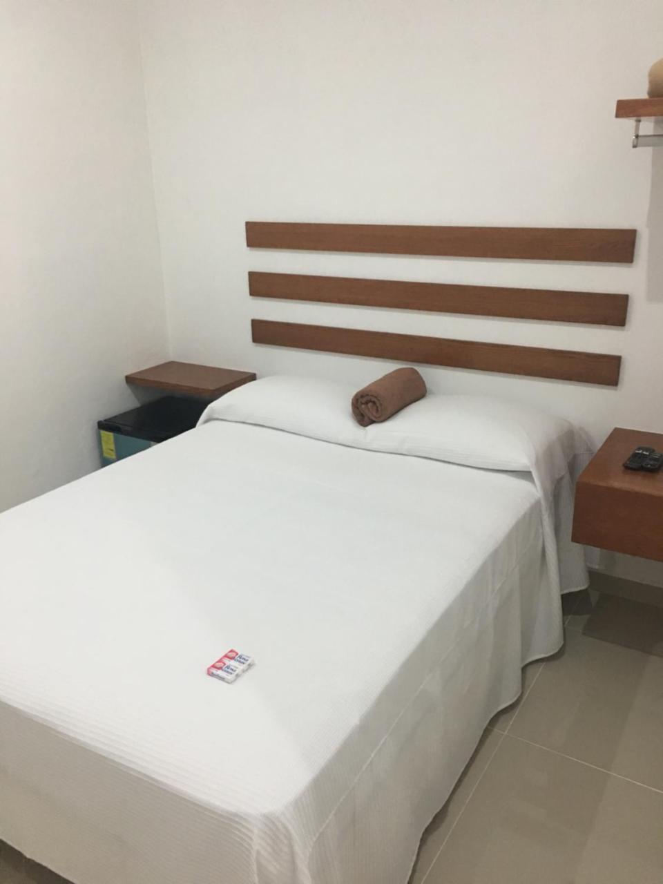 Leo Hotel *
