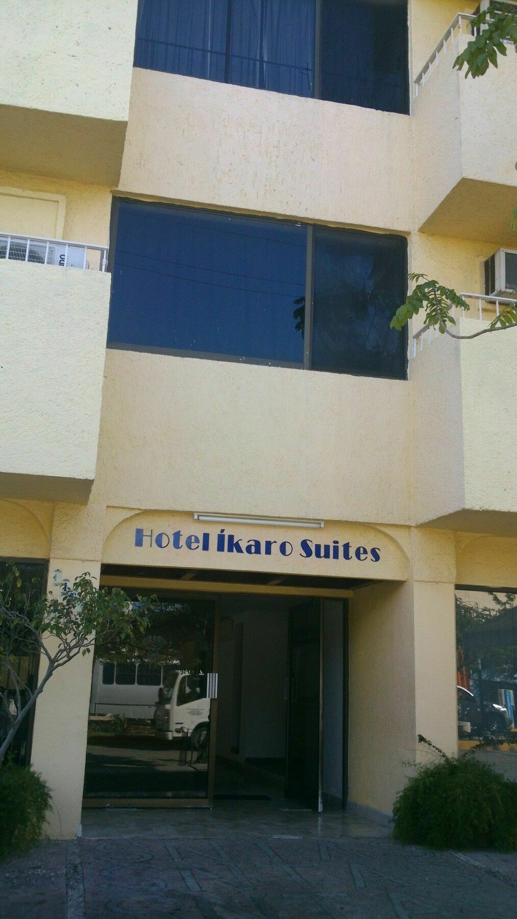 Ikaro Beds (adults Only) *