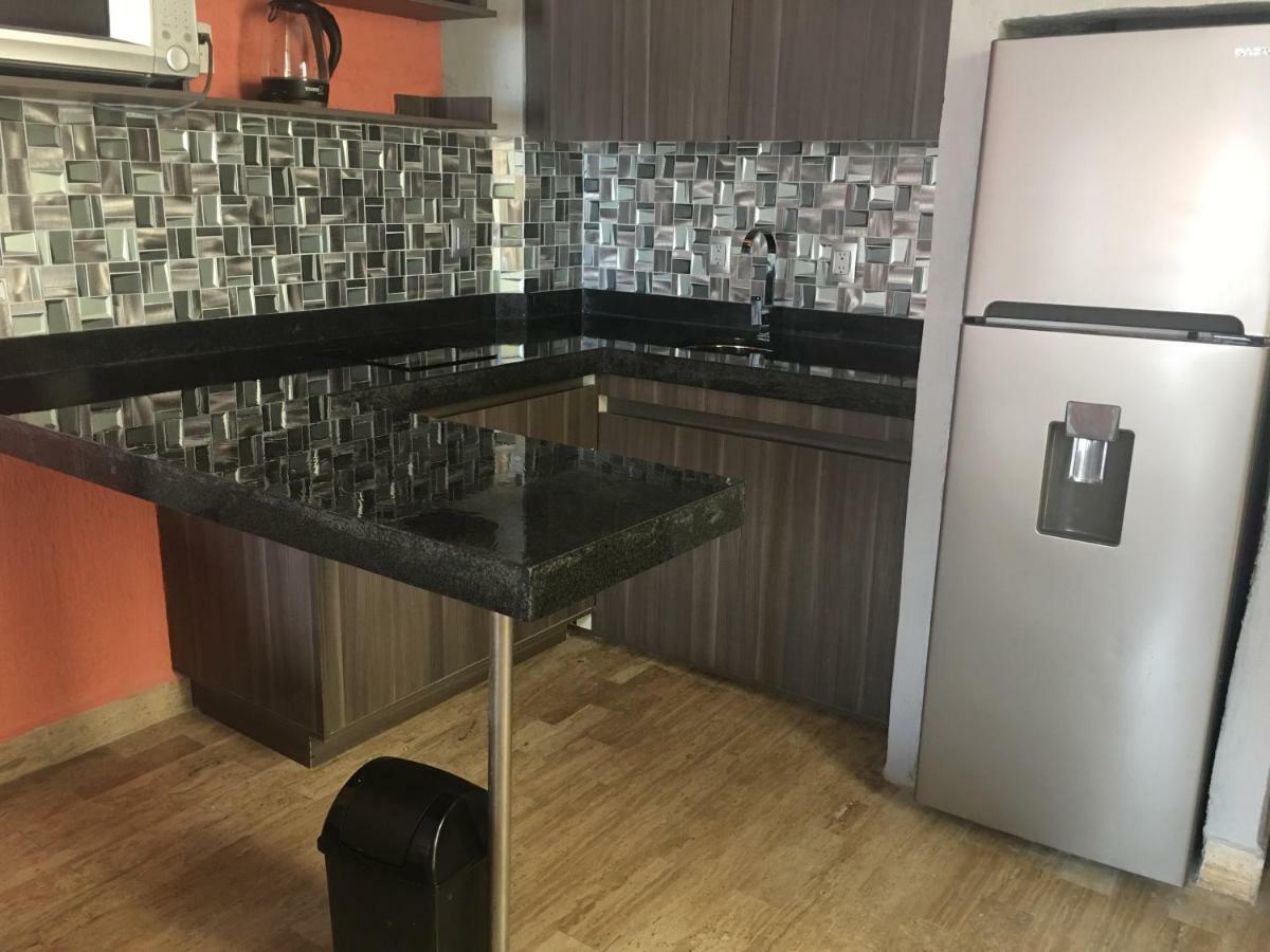 Plaza Apartment *