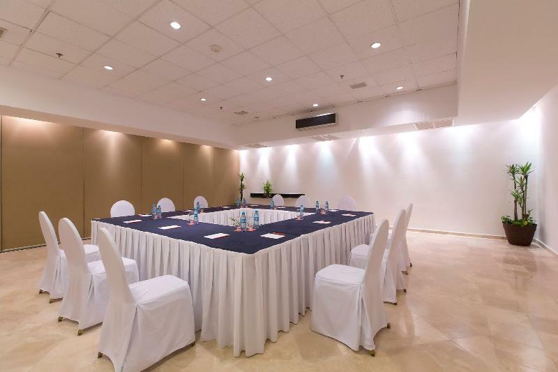 Krystal Hotel Cancun
