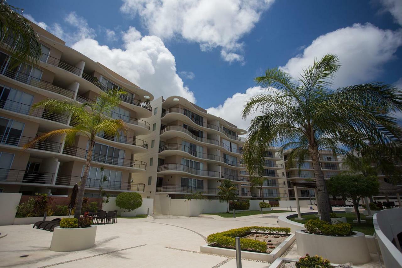 3br With Pool Apartment