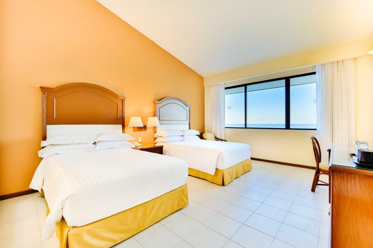 Occidental Tucancun 4*