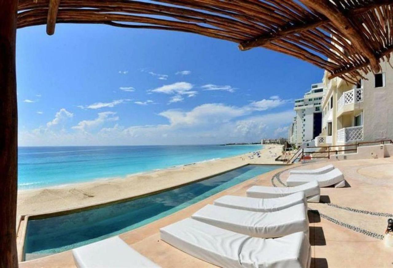 Beachfront In The Best Location! * Cancún