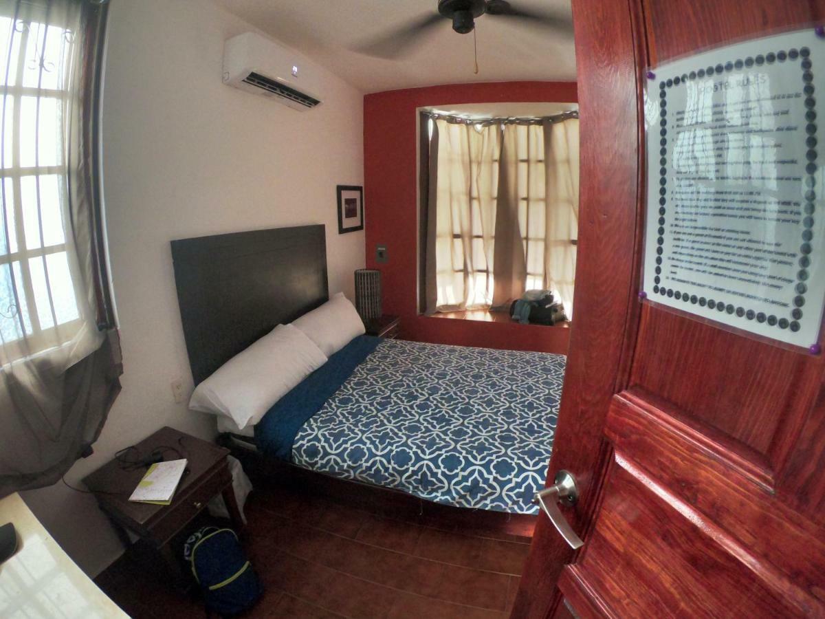Granada 6 Hostel *