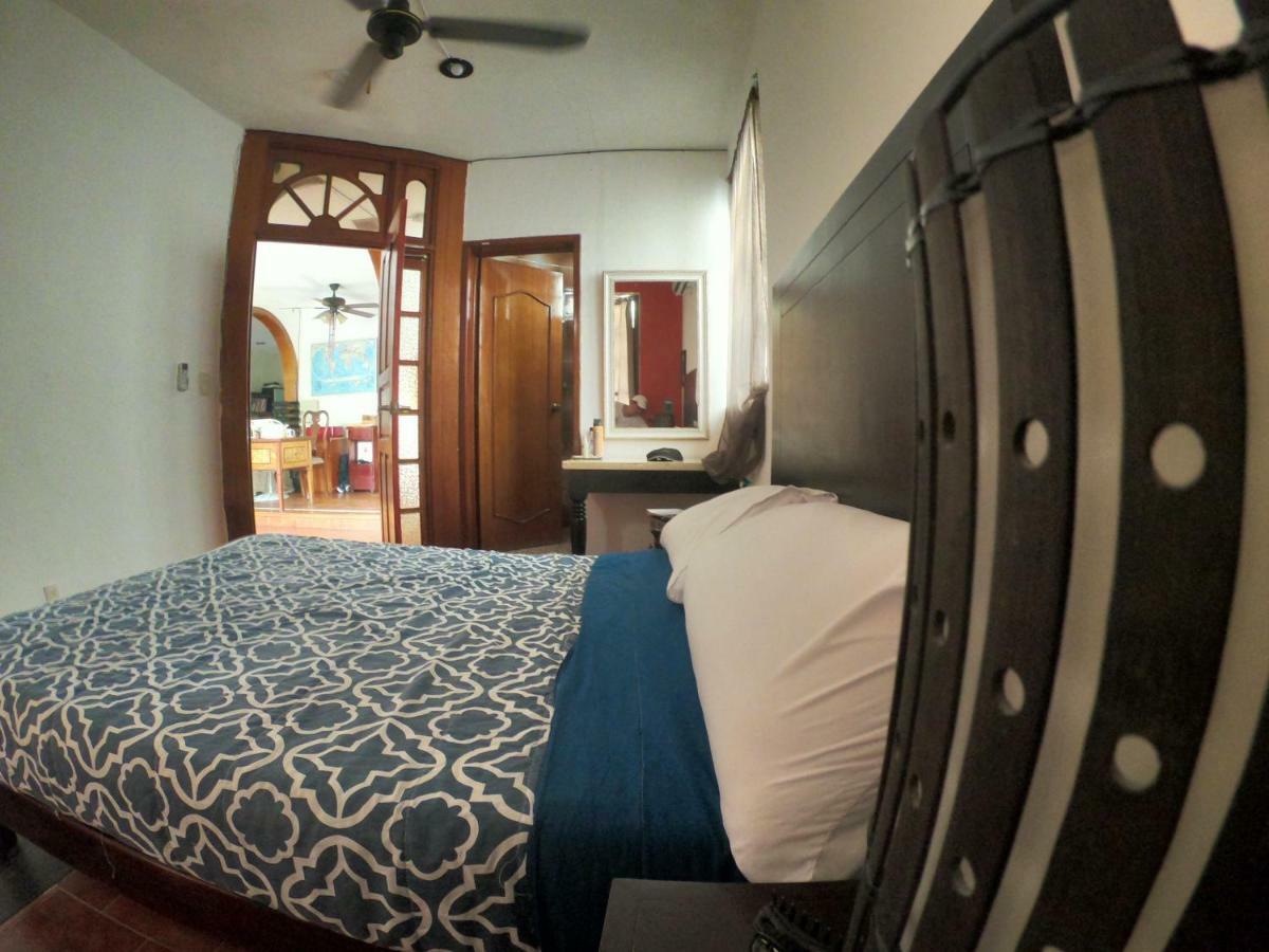 Granada 6 Hostel *