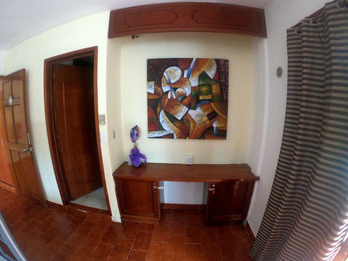 Granada 6 Hostel Cancun