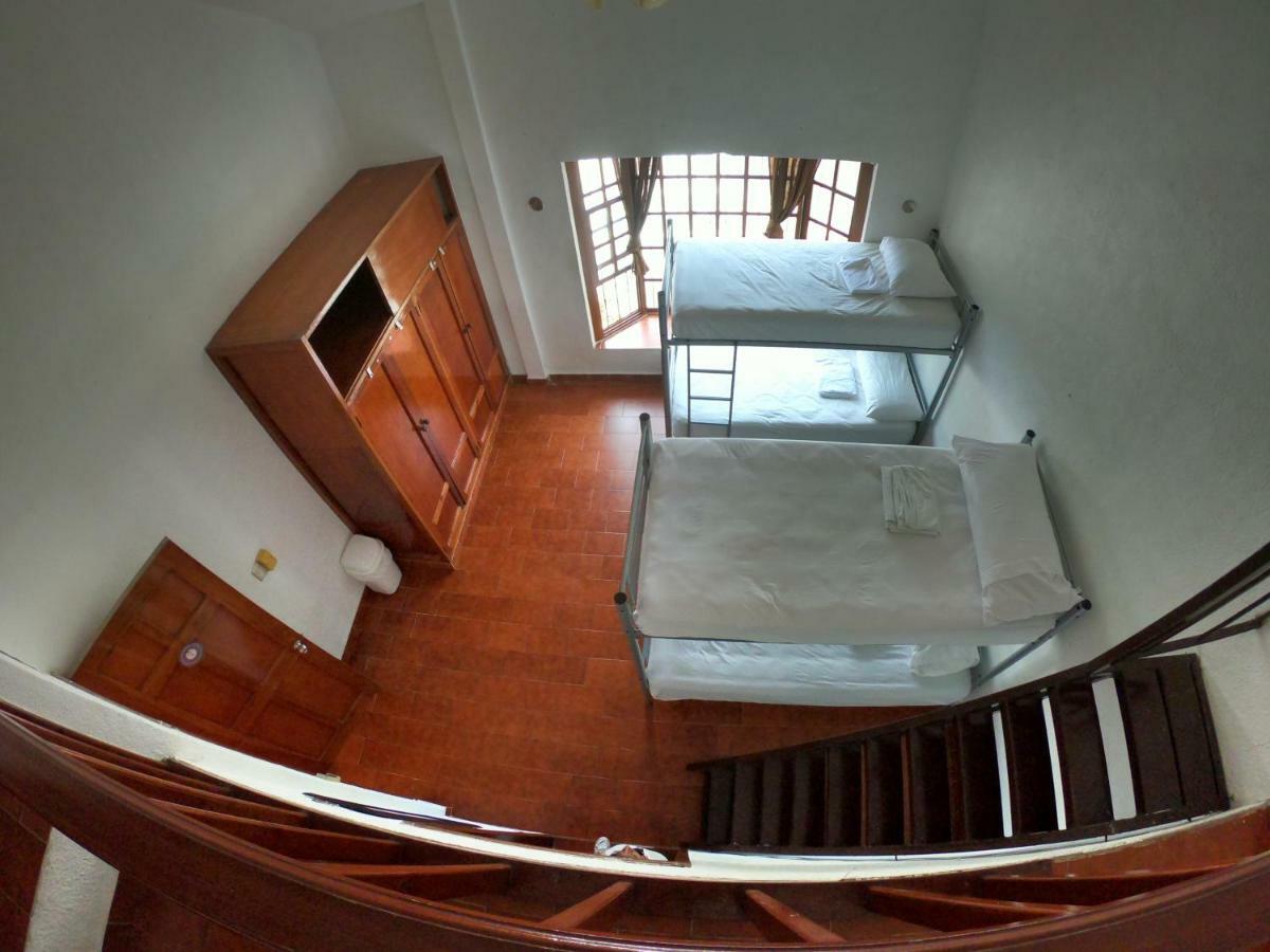 Granada 6 Hostel Cancun