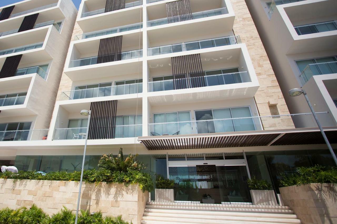 Exclusive Apartment- Rooftop Pool Apartment