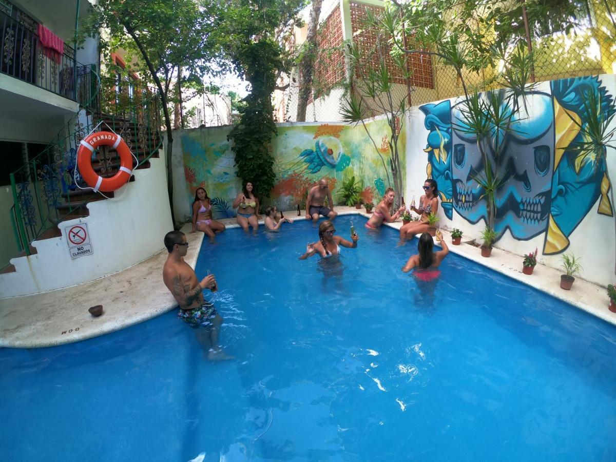 Granada 6 Hostel