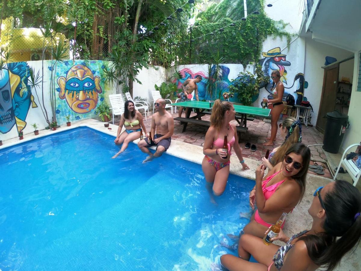 Hostel Granada 6 *