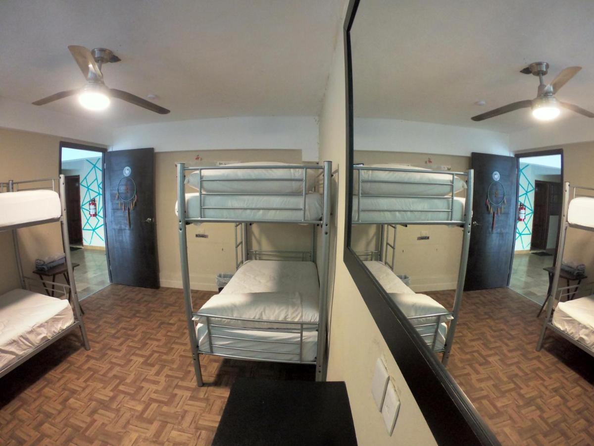 Granada 6 Hostel