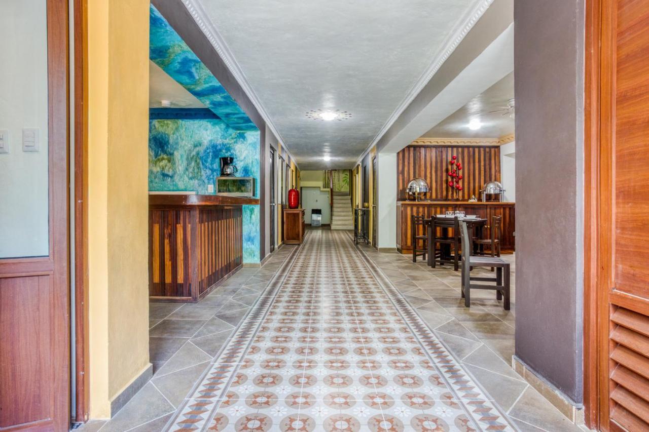 Capital O Arco Maya Hotel