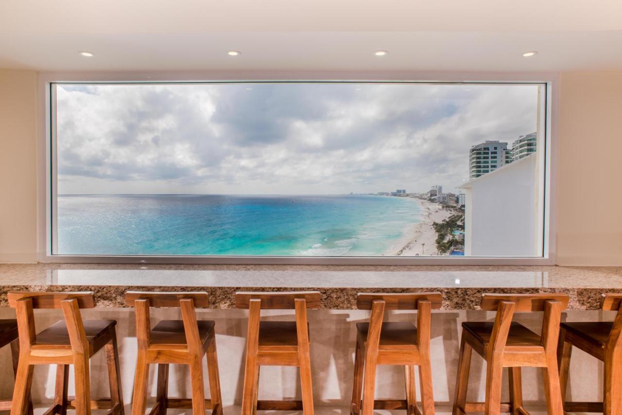 2 Story Oceanfront Penthouses On Beach! Aparthotel Cancún