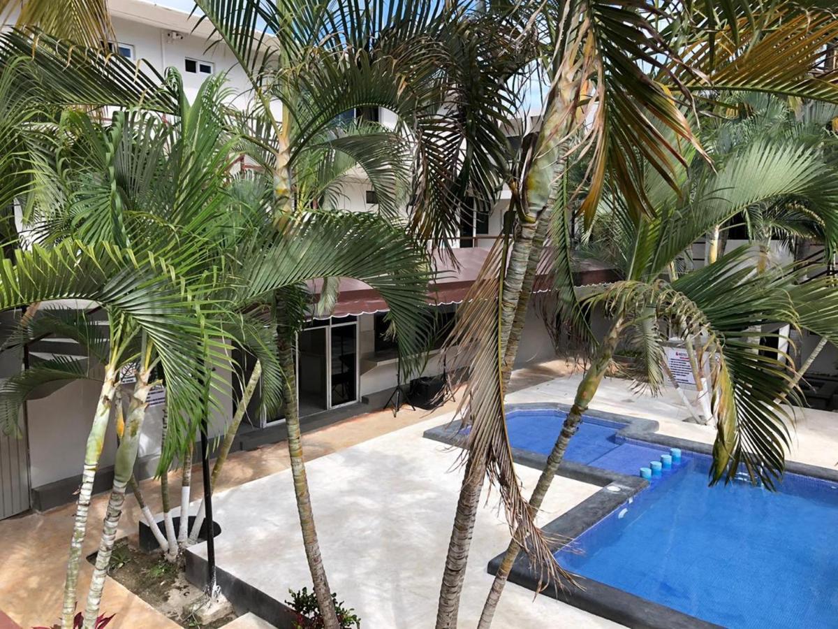 Azteca 2* Cancun
