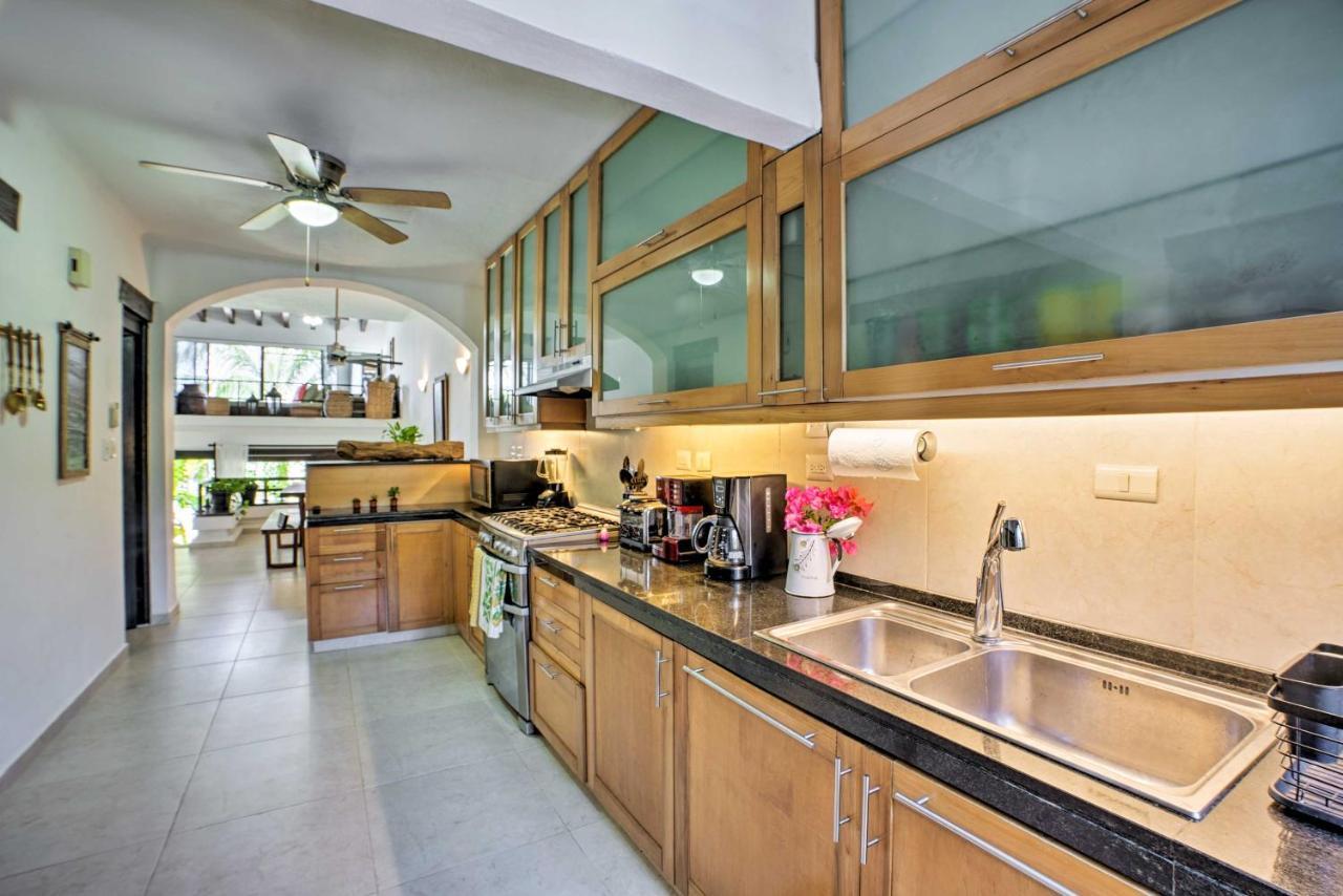 Updated Oceanside Townhome With Pool Walk To Beach! Holiday home *