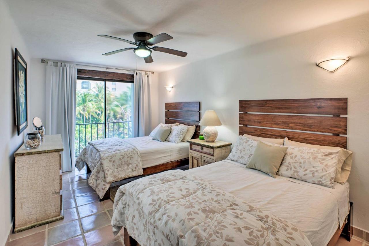 Updated Oceanside Townhome With Pool Walk To Beach! Holiday home *