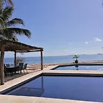 Casa Frente al Mar
