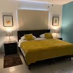 Apartamento Exclusivo Piscina, Jaccuzi, Centrico.