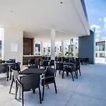 Super Trendy ! King Size, Alberca, Estacionamiento