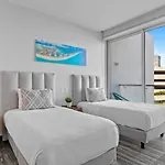 4Br. Apartament Near The Beach