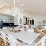 Amazing 5 Bedroom Villa On The Beach!