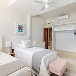 Amazing 5 Bedroom Villa On The Beach!