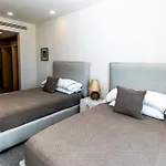 Luxury 3 Bedroom Condo Rooftop Pool, Near The Beach
