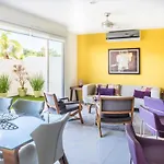 2 Bedroom Apartment - Pool & Jacuzzi