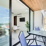 Departamento En Zona Hotelera Con Acceso A Alberca En Rooftop