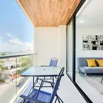 Departamento En Zona Hotelera Con Acceso A Alberca En Rooftop