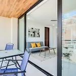 Departamento En Zona Hotelera Con Acceso A Alberca En Rooftop