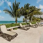 Marea New 2 Bdr Beachfront By Casa Paraiso