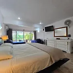 Frente Al Mar Y Terraza Privada