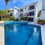 2-Story W/Pool Access, Balcony & Terrace