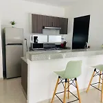 Lovely 2 Bedroom 2 Bathroom Condo