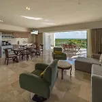 2Br Beach & Marina Front Condo W/ Top Features