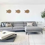 Waves Beachfront 2 Bdr By Casa Paraiso