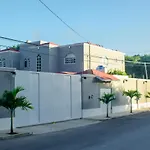 Luxury Gray House Hotel