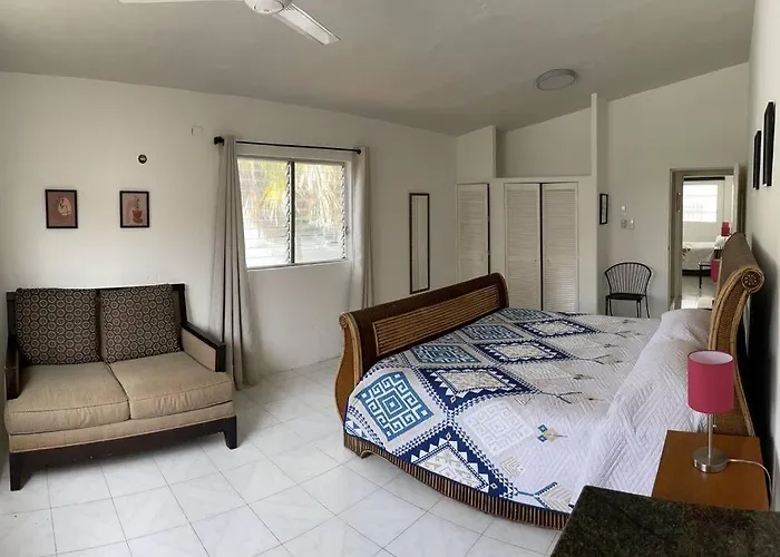 Cazón - Amplio departamento a pasos de la Zona Hotelera y Puerto Cancun
