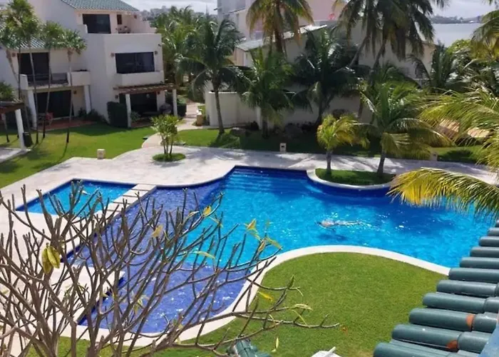 Cancun Isla Dorada