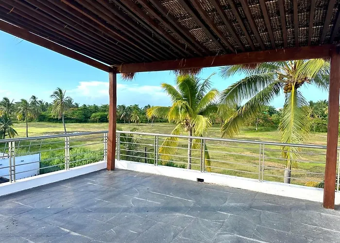 4Br Paradise-Private Pool W/ Gorgeous Lake Views!