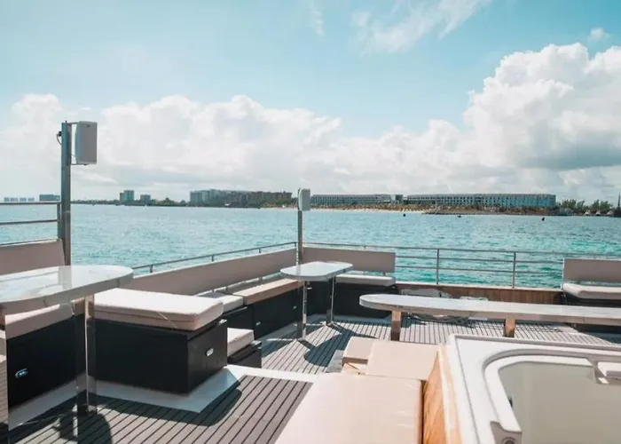 Catamaran De Lujo Hasten