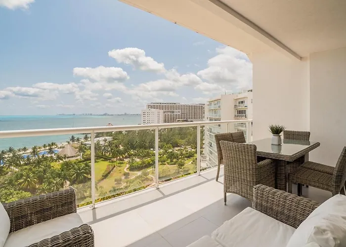 Waves Beachfront 2 Bdr By Casa Paraiso