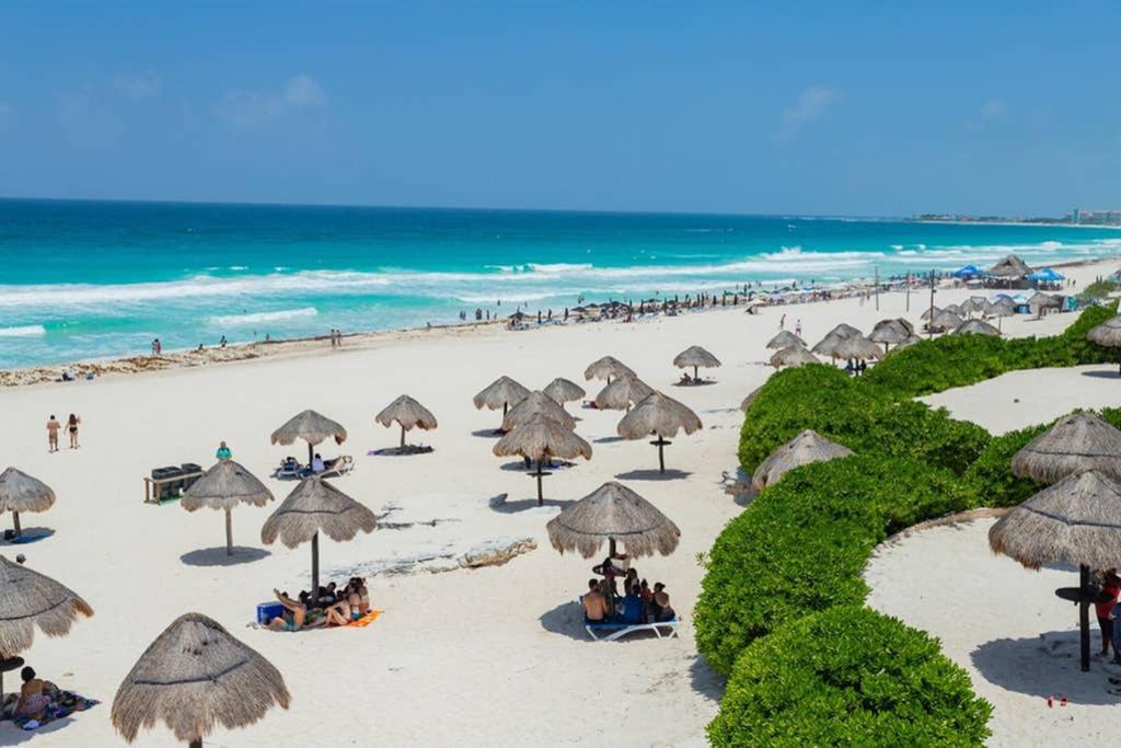 Amara Beachfront Caribe R Apartment Cancun