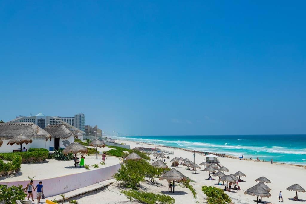 Apartment Amara Beachfront Caribe R *