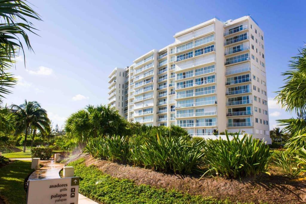 Apartment Amara Beachfront Caribe R