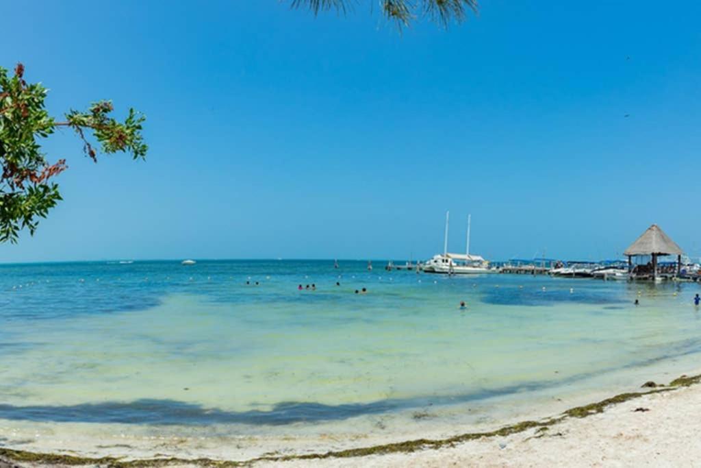 Amara Beachfront Caribe R Apartment