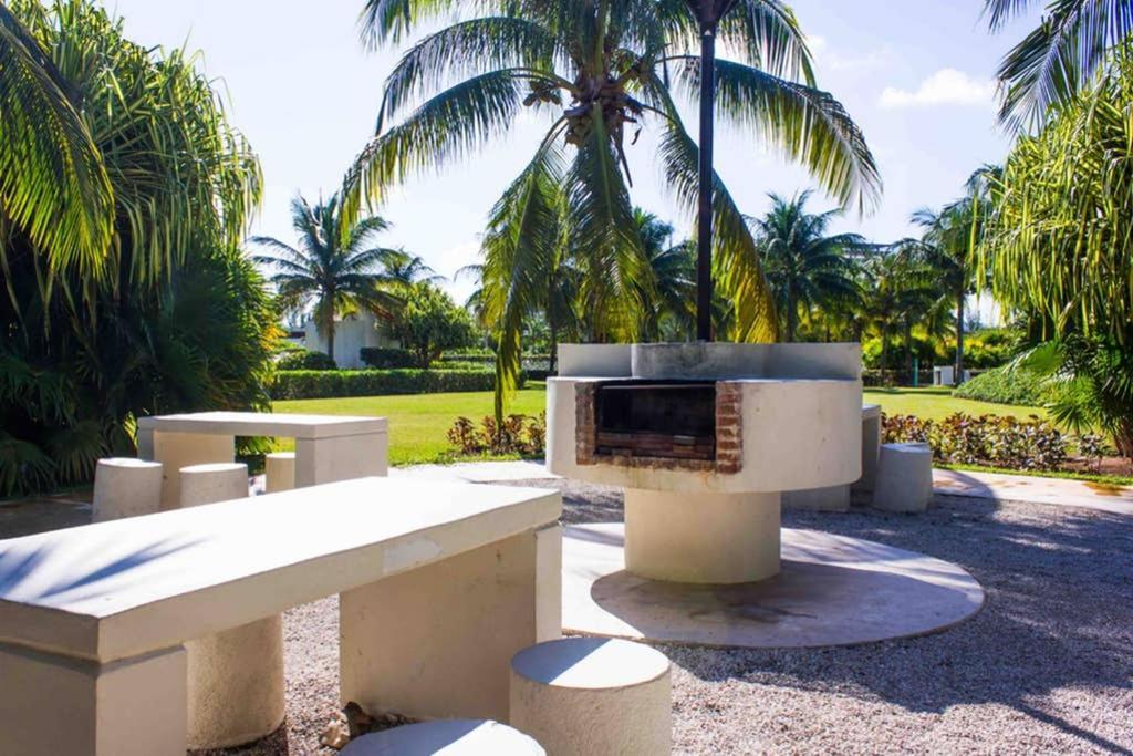 Apartment Amara Beachfront Caribe R