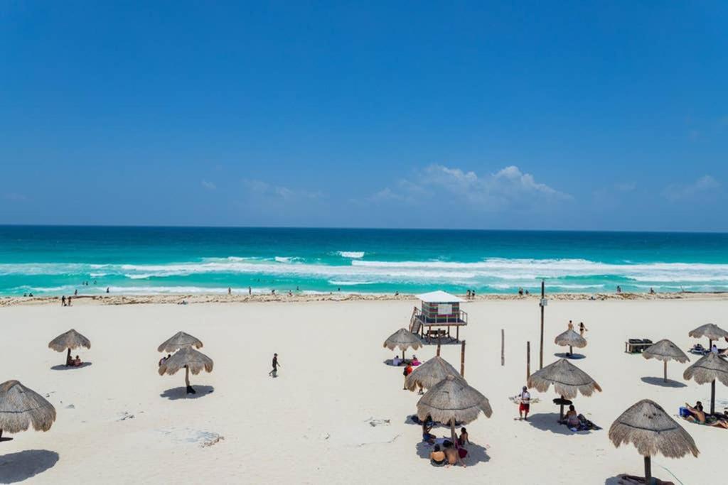 Apartment Amara Beachfront Caribe R