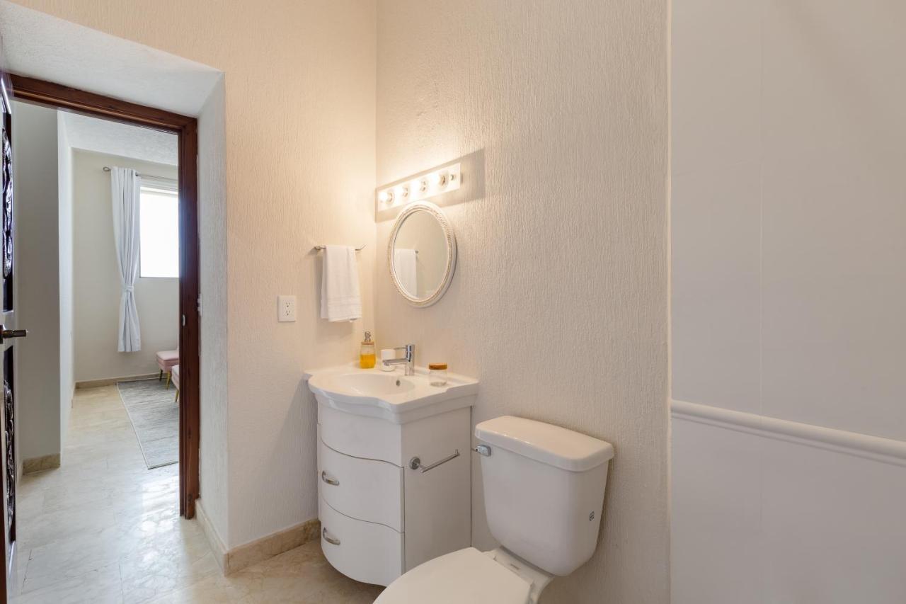 Amazing 5 Bedroom On The Beach! Сasa de vacaciones
